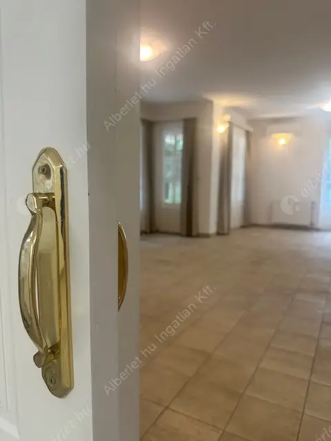 Kiadó albérlet 1320000 Ft/hó áron: Budapest, XII. kerület  Diana utca. Mérete: 200 nm, 4 szobás | Alberlet.hu - 6575387