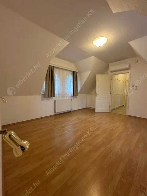 Kiadó albérlet 1320000 Ft/hó áron: Budapest, XII. kerület  Diana utca. Mérete: 200 nm, 4 szobás | Alberlet.hu - 6575390