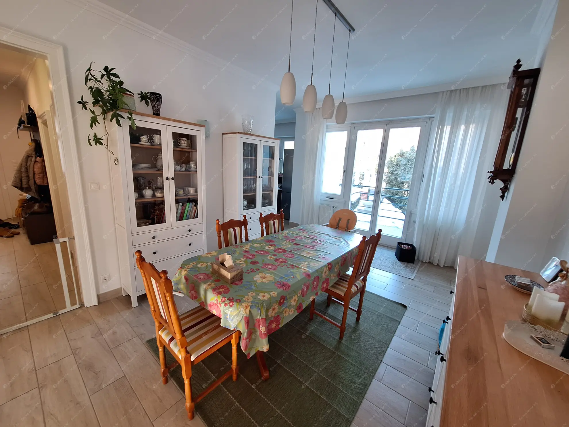 Kiadó albérlet 1200000 Ft/hó áron: Budapest, XII. kerület  Diós árok. Mérete: 200 nm, 5 szobás | Alberlet.hu - 6630620