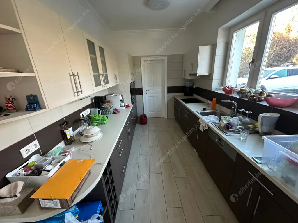 Kiadó albérlet 1200000 Ft/hó áron: Budapest, XII. kerület  Diós árok. Mérete: 200 nm, 5 szobás | Alberlet.hu - 6636974