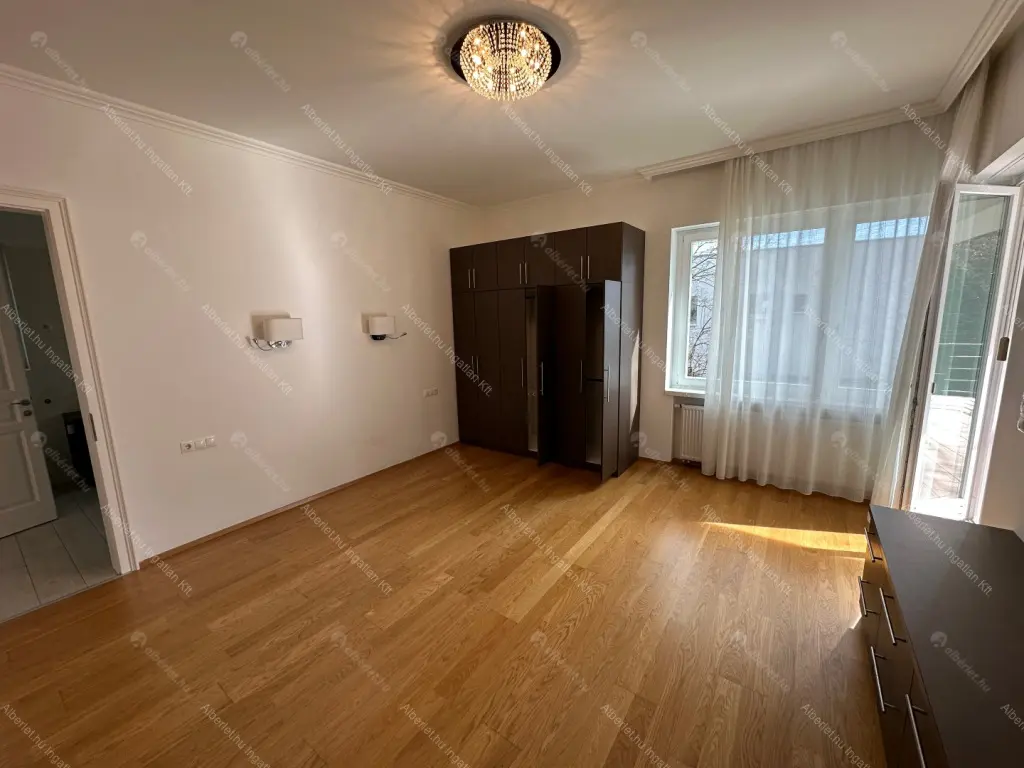 Kiadó albérlet 1200000 Ft/hó áron: Budapest, XII. kerület  Diós árok. Mérete: 200 nm, 5 szobás | Alberlet.hu - 6660946