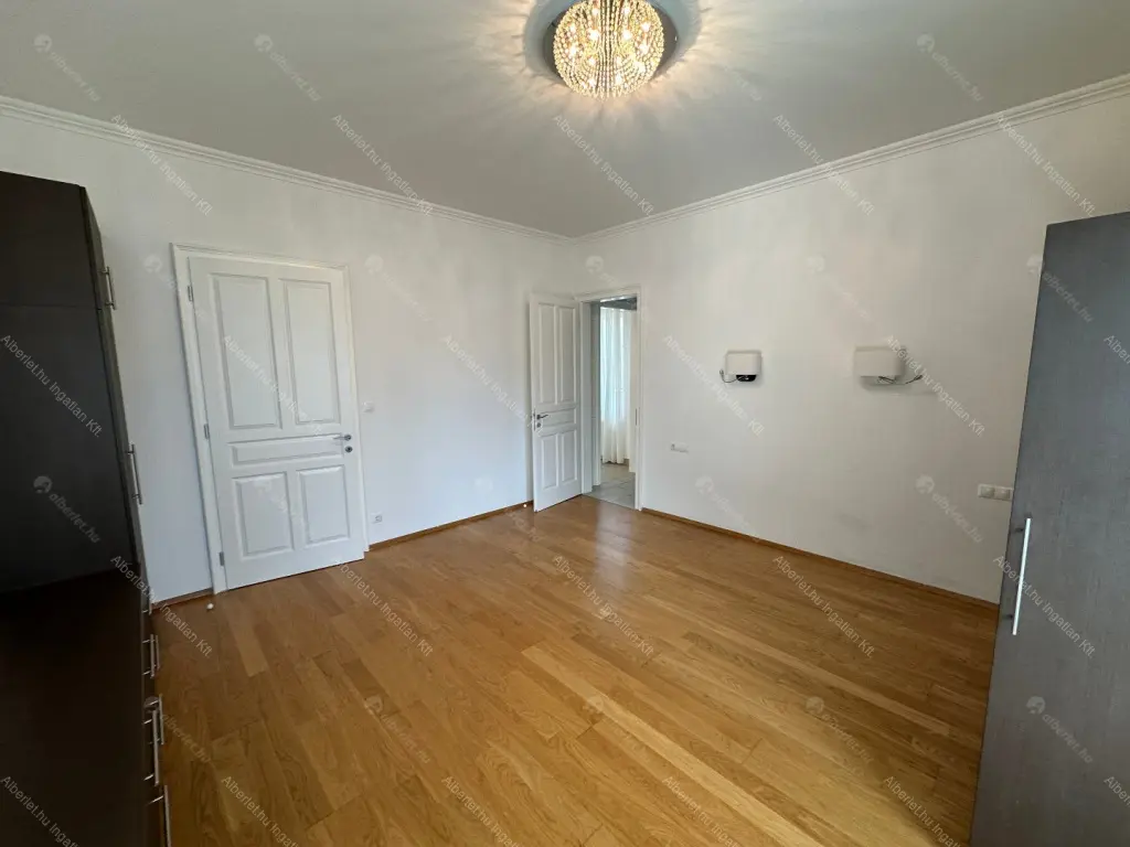 Kiadó albérlet 1100000 Ft/hó áron: Budapest, XII. kerület  Diós árok. Mérete: 200 nm, 5 szobás | Alberlet.hu - 6700879