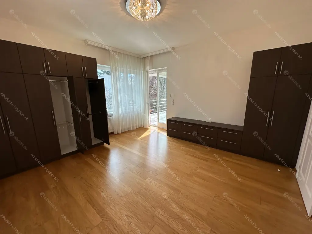 Kiadó albérlet 1100000 Ft/hó áron: Budapest, XII. kerület  Diós árok. Mérete: 200 nm, 5 szobás | Alberlet.hu - 6700880