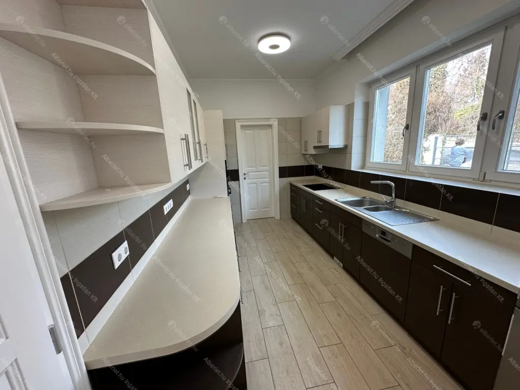 Kiadó albérlet 1100000 Ft/hó áron: Budapest, XII. kerület  Diós árok. Mérete: 200 nm, 5 szobás | Alberlet.hu - 6700887