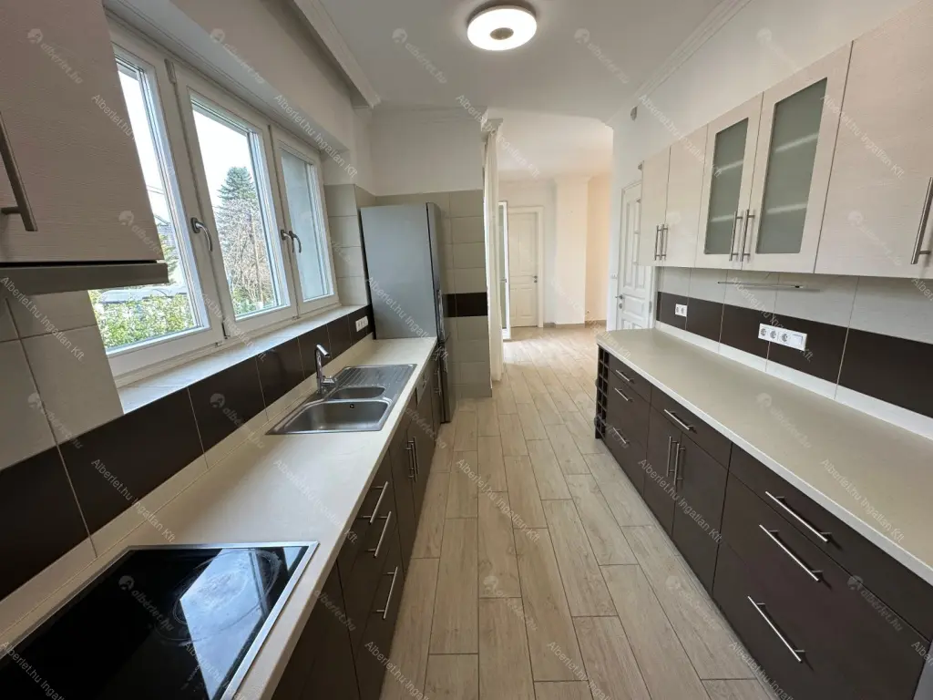 Kiadó albérlet 1100000 Ft/hó áron: Budapest, XII. kerület  Diós árok. Mérete: 200 nm, 5 szobás | Alberlet.hu - 6700888