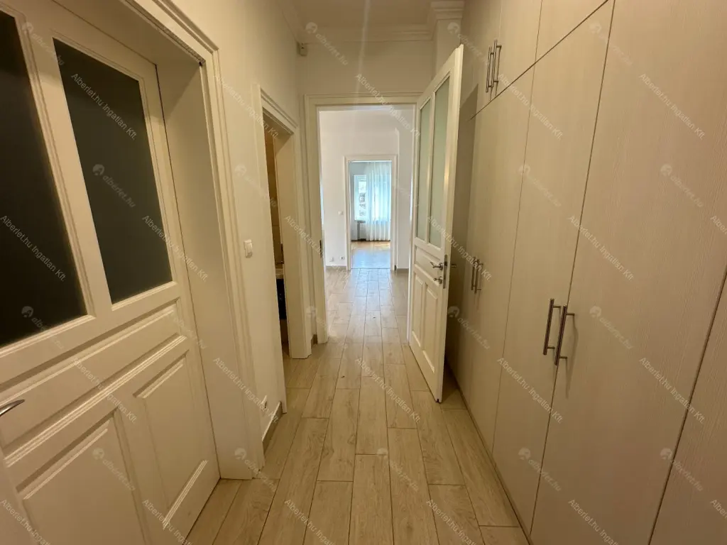 Kiadó albérlet 1100000 Ft/hó áron: Budapest, XII. kerület  Diós árok. Mérete: 200 nm, 5 szobás | Alberlet.hu - 6700890