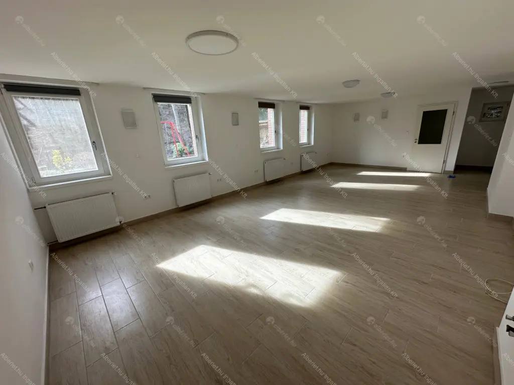 Kiadó albérlet 1100000 Ft/hó áron: Budapest, XII. kerület  Diós árok. Mérete: 200 nm, 5 szobás | Alberlet.hu - 6700892