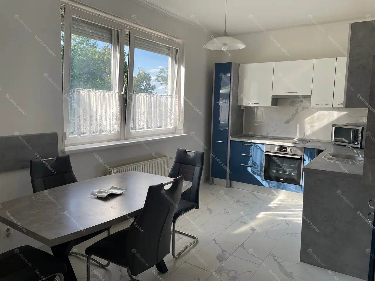 Kiadó albérlet 910000 Ft/hó áron: Budapest, XII. kerület  Eötvös út. Mérete: 220 nm, 5 szobás | Alberlet.hu - 5434123