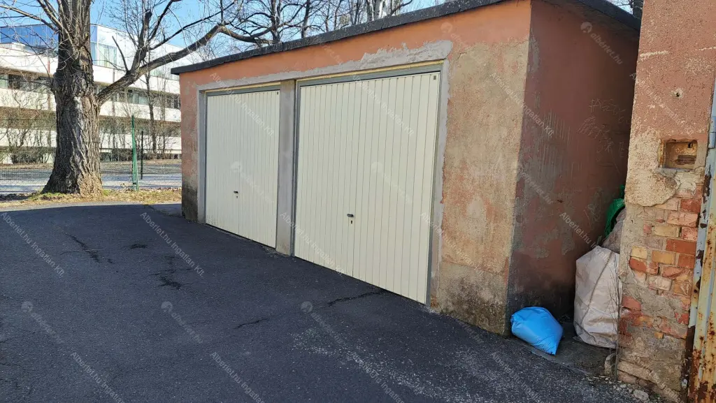 Kiadó albérlet 320000 Ft/hó áron: Budapest, XII. kerület  Eötvös út. Mérete: 63 nm, 3 szobás | Alberlet.hu - 6666904