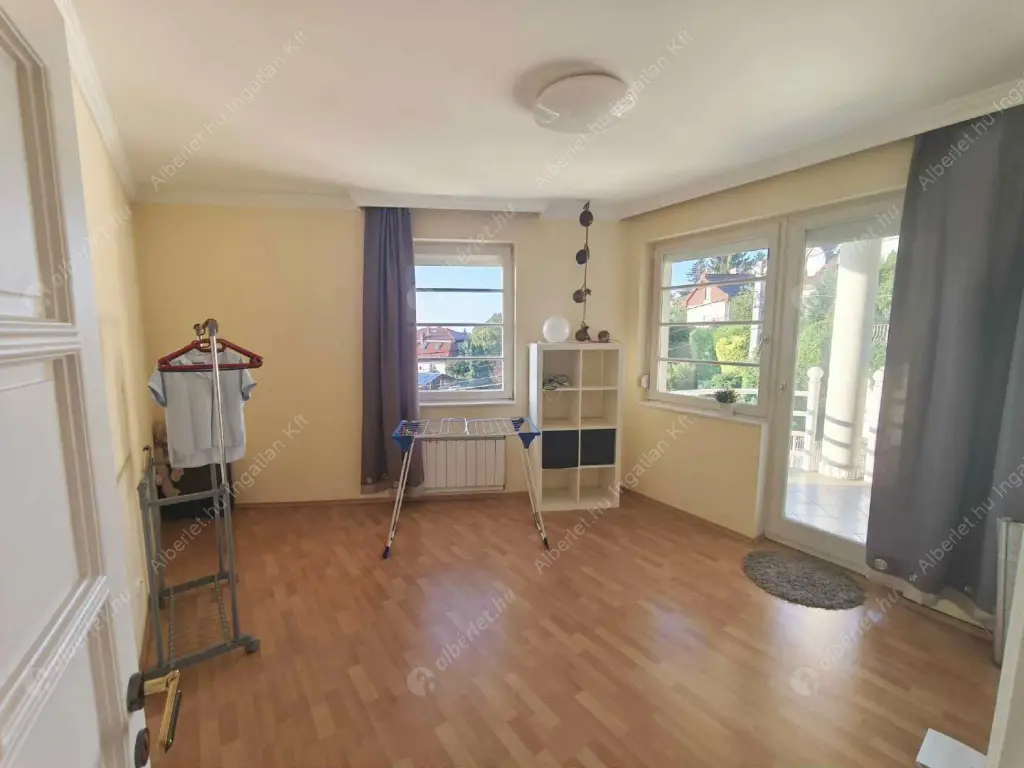 Kiadó albérlet 1196000 Ft/hó áron: Budapest, XII. kerület  Fodor lejtő. Mérete: 280 nm, 4 szobás | Alberlet.hu - 6586883