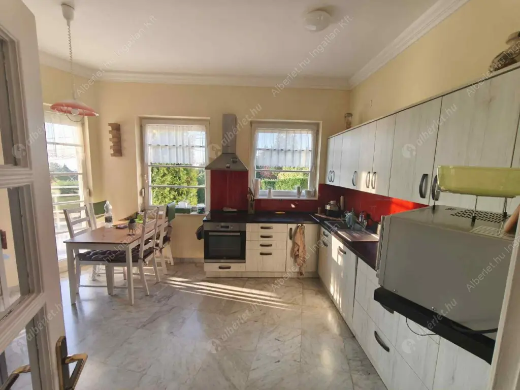 Kiadó albérlet 1196000 Ft/hó áron: Budapest, XII. kerület  Fodor lejtő. Mérete: 280 nm, 4 szobás | Alberlet.hu - 6586884