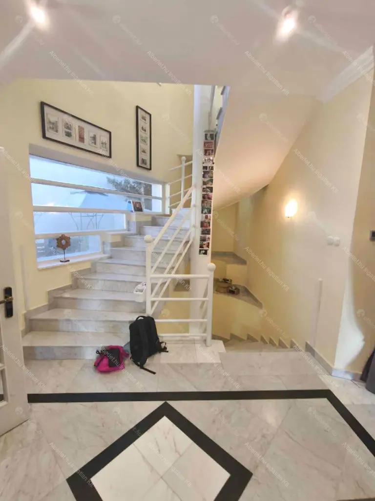 Kiadó albérlet 969000 Ft/hó áron: Budapest, XII. kerület  Fodor lejtő. Mérete: 280 nm, 4 szobás | Alberlet.hu - 6662077