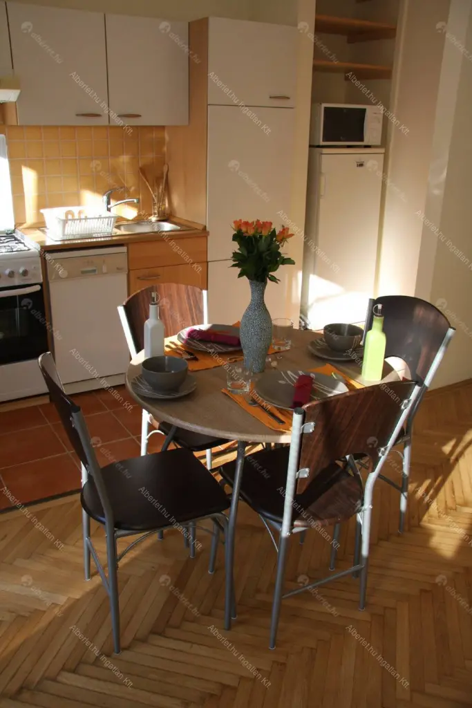 Kiadó albérlet 280000 Ft/hó áron: Budapest, XII. kerület  Fodor  utca . Mérete: 55 nm, 2 szobás | Alberlet.hu - 6656352