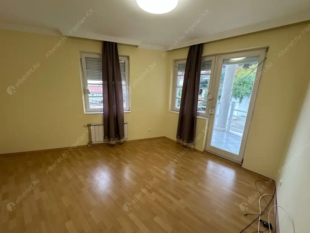 Kiadó albérlet 1144000 Ft/hó áron: Budapest, XII. kerület  Fodor utca. Mérete: 280 nm, 4 szobás | Alberlet.hu - 6592152