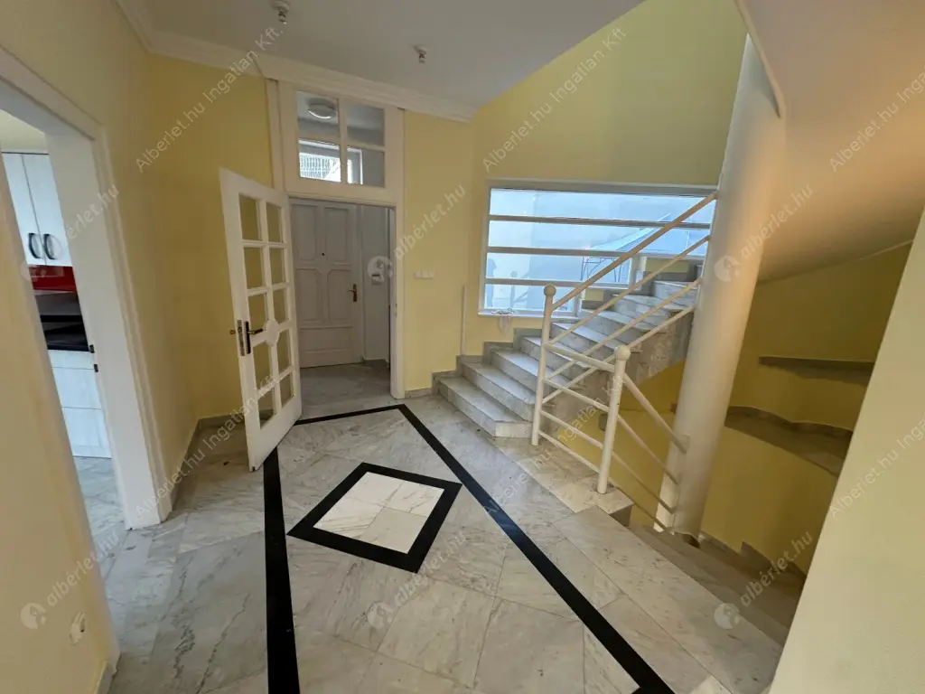 Kiadó albérlet 1023000 Ft/hó áron: Budapest, XII. kerület  Fodor utca. Mérete: 280 nm, 4 szobás | Alberlet.hu - 6617383