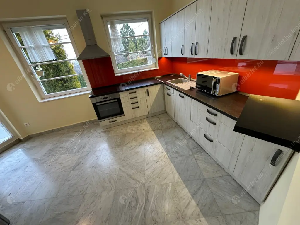 Kiadó albérlet 1023000 Ft/hó áron: Budapest, XII. kerület  Fodor utca. Mérete: 280 nm, 4 szobás | Alberlet.hu - 6617385