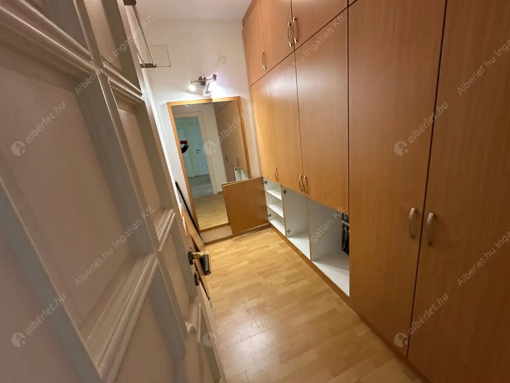 Kiadó albérlet 1023000 Ft/hó áron: Budapest, XII. kerület  Fodor utca. Mérete: 280 nm, 4 szobás | Alberlet.hu - 6617398