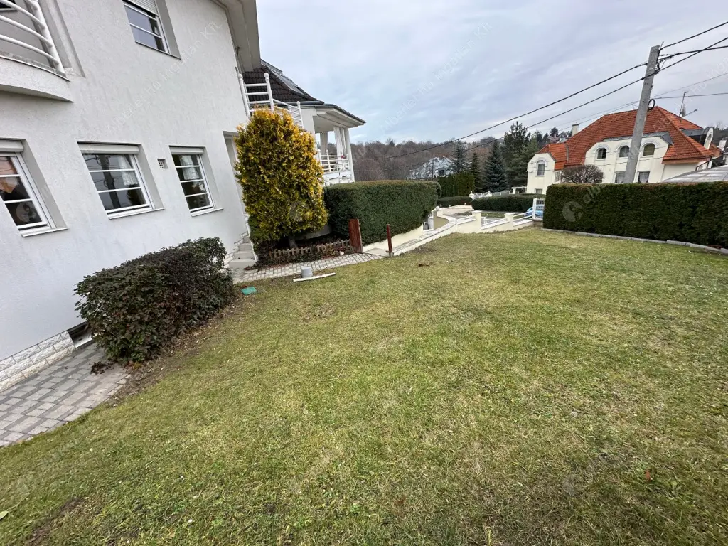 Kiadó albérlet 1023000 Ft/hó áron: Budapest, XII. kerület  Fodor utca. Mérete: 280 nm, 4 szobás | Alberlet.hu - 6617406