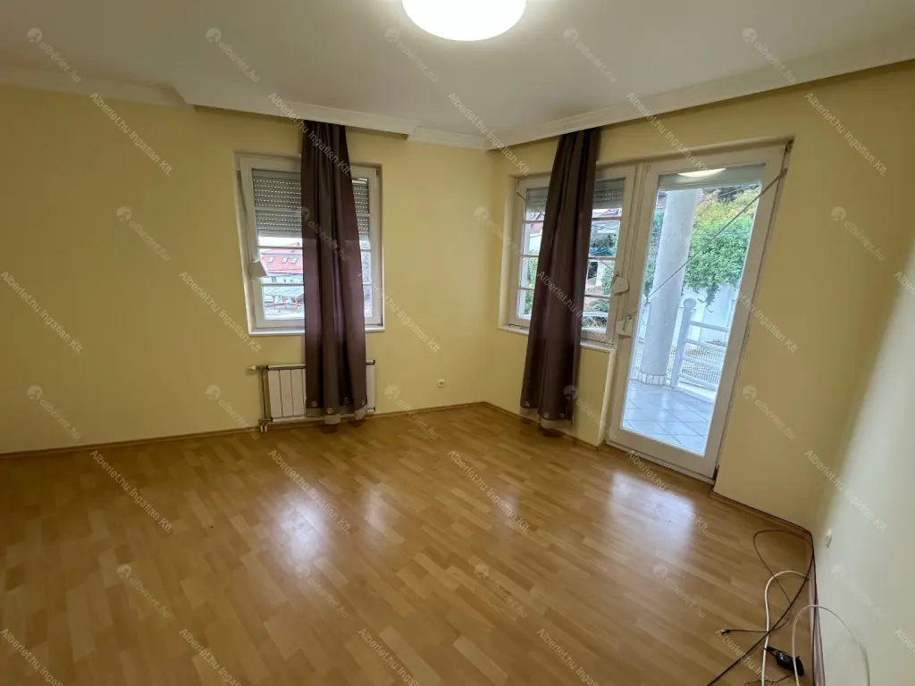 Kiadó albérlet 908000 Ft/hó áron: Budapest, XII. kerület  Fodor utca. Mérete: 280 nm, 4 szobás | Alberlet.hu - 6682111