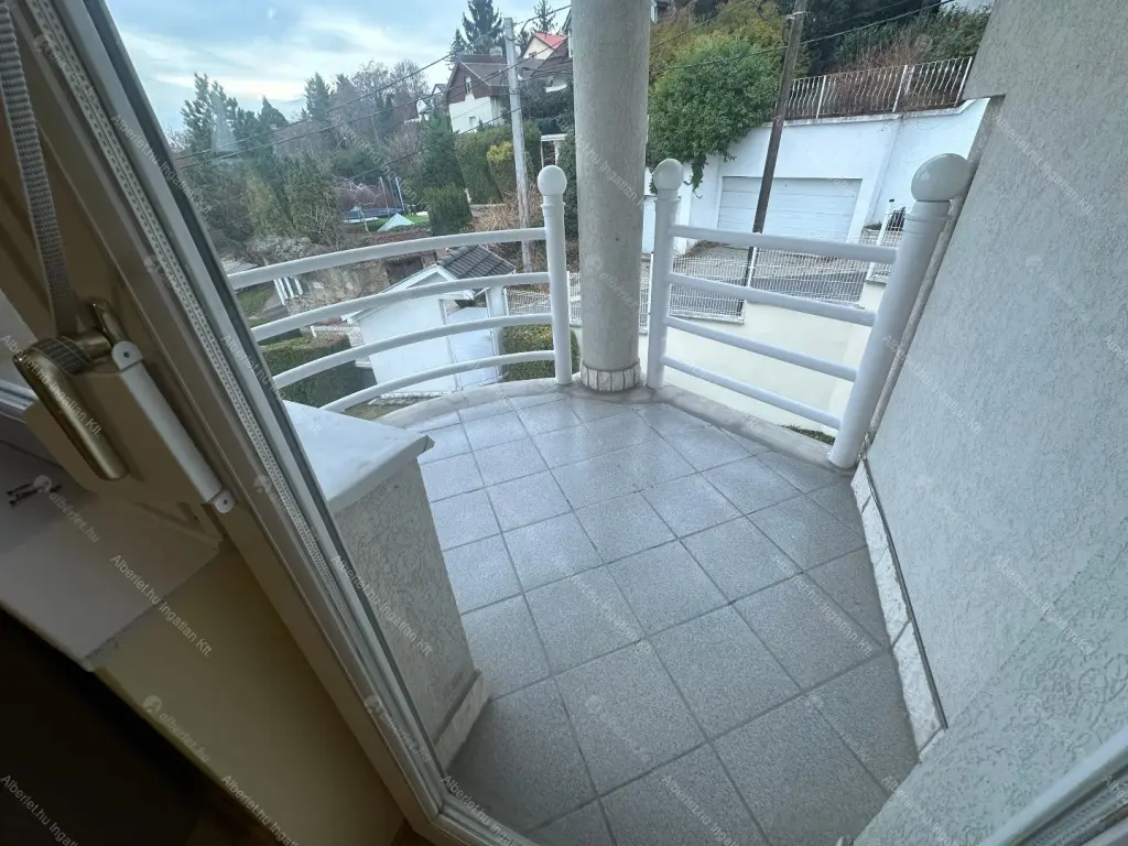 Kiadó albérlet 908000 Ft/hó áron: Budapest, XII. kerület  Fodor utca. Mérete: 280 nm, 4 szobás | Alberlet.hu - 6682112