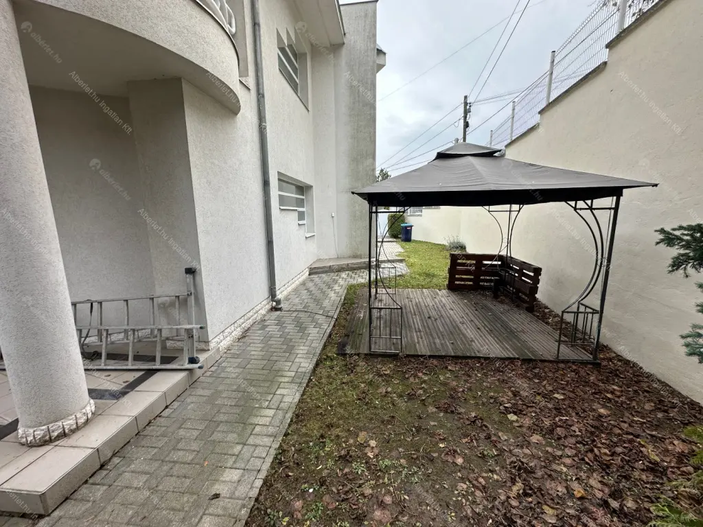 Kiadó albérlet 908000 Ft/hó áron: Budapest, XII. kerület  Fodor utca. Mérete: 280 nm, 4 szobás | Alberlet.hu - 6682123