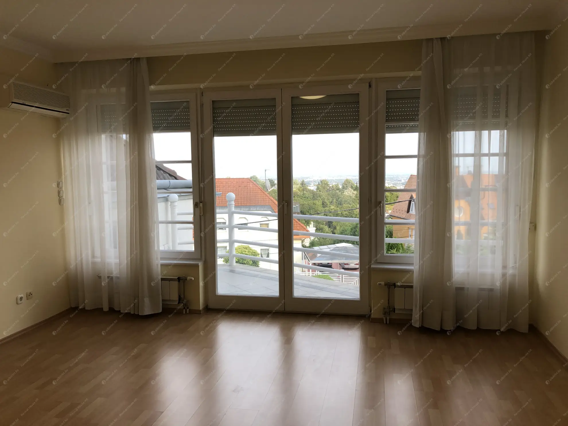 Kiadó albérlet 1145000 Ft/hó áron: Budapest, XII. kerület  Fodor utca. Mérete: 280 nm, 4 szobás | Alberlet.hu - 6596737