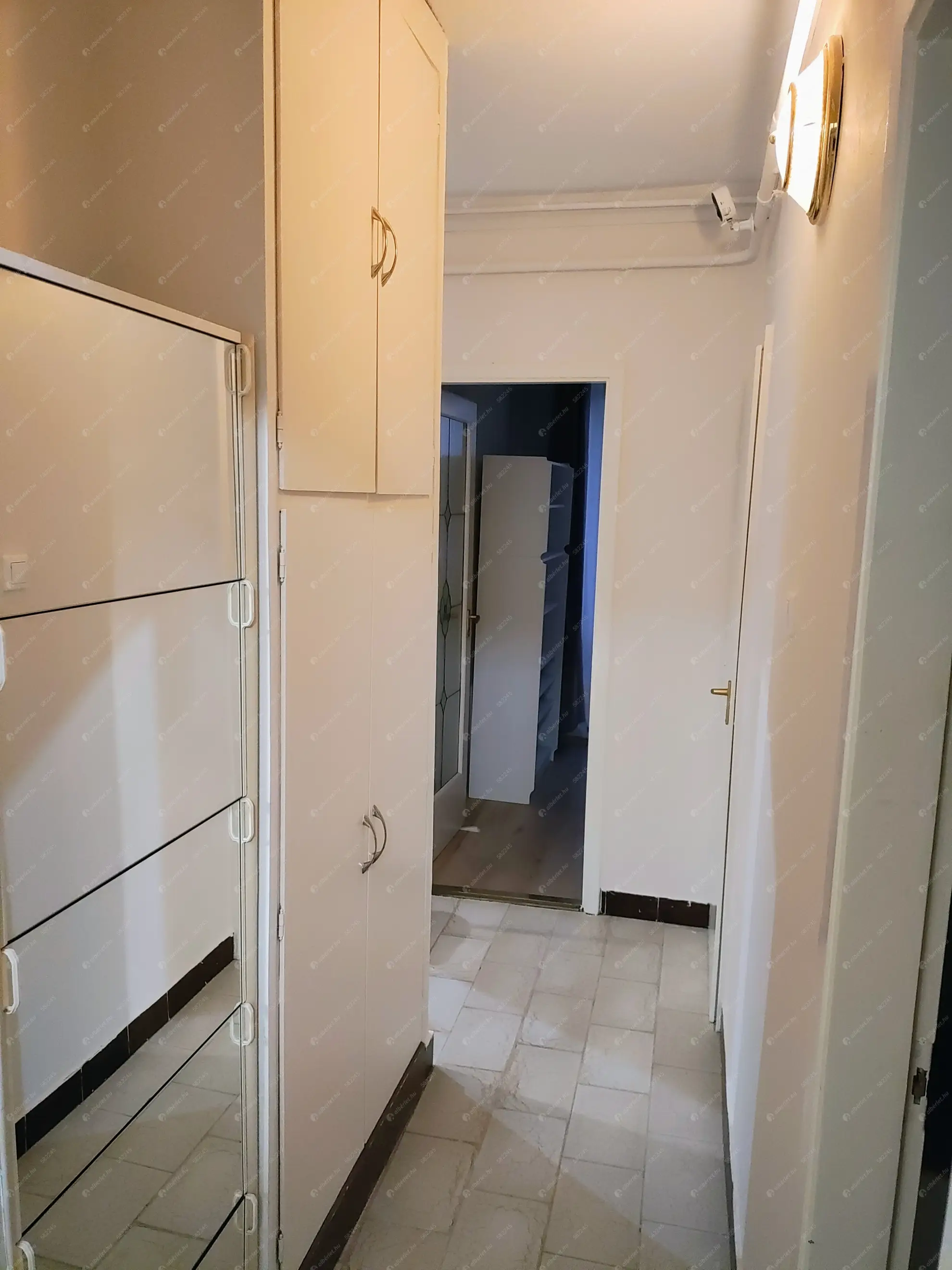 Kiadó albérlet 260000 Ft/hó áron: Budapest, XII. kerület  Fülemile út. Mérete: 66 nm, 2 szobás | Alberlet.hu - 6609515