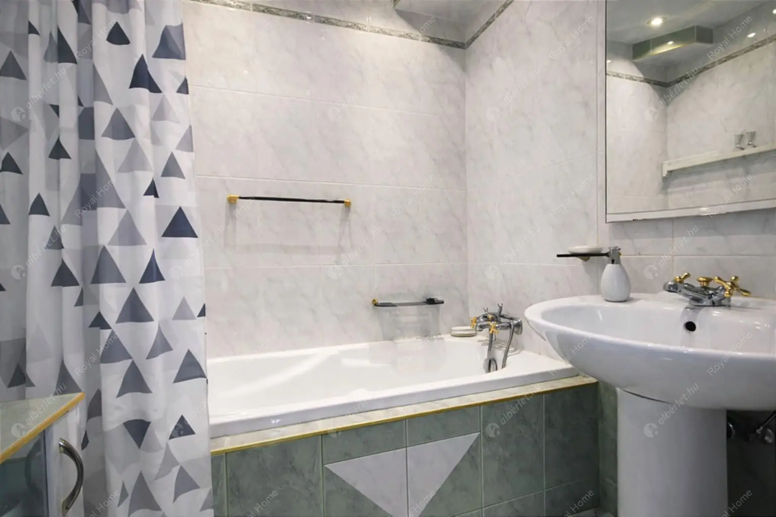 Kiadó albérlet 259000 Ft/hó áron: Budapest, XII. kerület  Fülemile út. Mérete: 70 nm, 3 szobás | Alberlet.hu - 6619544