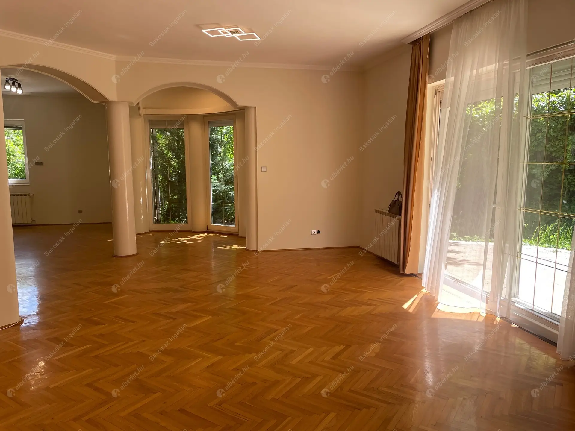 Kiadó albérlet 1116000 Ft/hó áron: Budapest, XII. kerület  Galgóczy utca. Mérete: 300 nm, 7 szobás | Alberlet.hu - 6460139