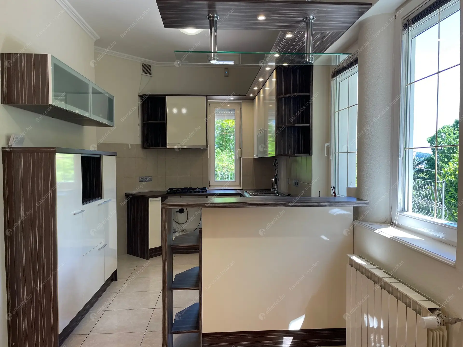 Kiadó albérlet 1116000 Ft/hó áron: Budapest, XII. kerület  Galgóczy utca. Mérete: 300 nm, 7 szobás | Alberlet.hu - 6460145