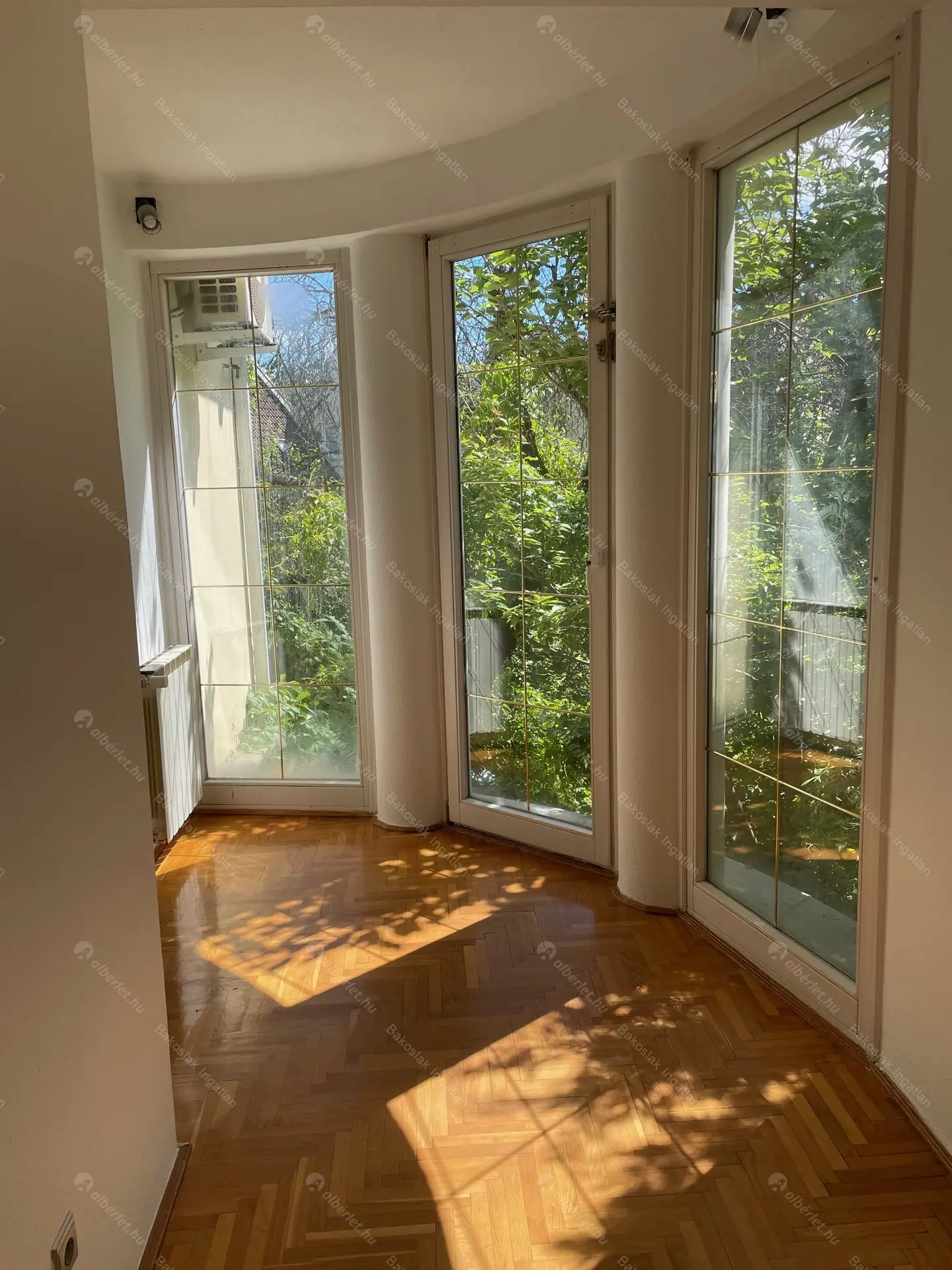 Kiadó albérlet 1116000 Ft/hó áron: Budapest, XII. kerület  Galgóczy utca. Mérete: 300 nm, 7 szobás | Alberlet.hu - 6460149