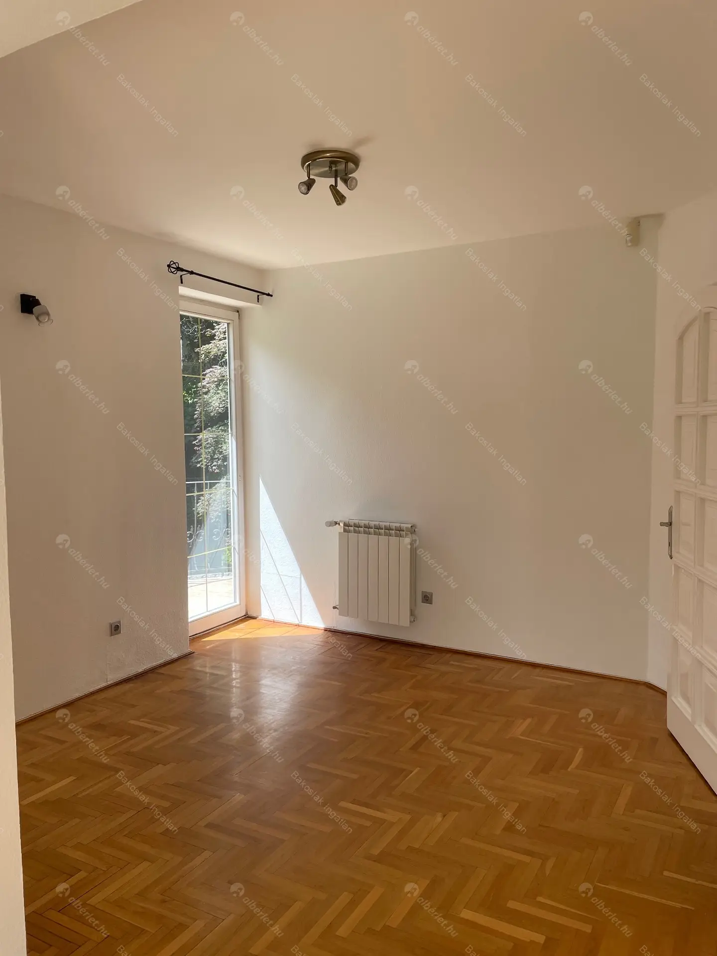 Kiadó albérlet 1116000 Ft/hó áron: Budapest, XII. kerület  Galgóczy utca. Mérete: 300 nm, 7 szobás | Alberlet.hu - 6460150