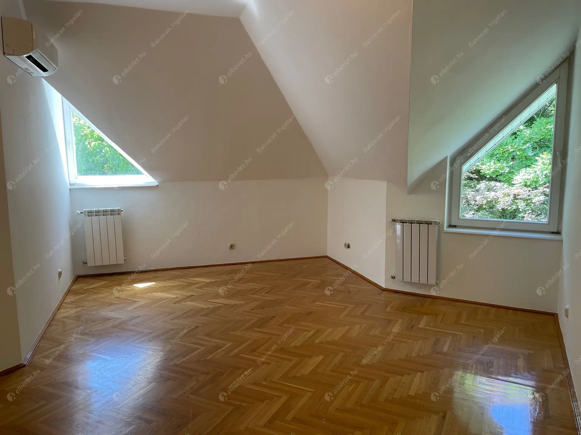 Kiadó albérlet 1116000 Ft/hó áron: Budapest, XII. kerület  Galgóczy utca. Mérete: 300 nm, 7 szobás | Alberlet.hu - 6460157