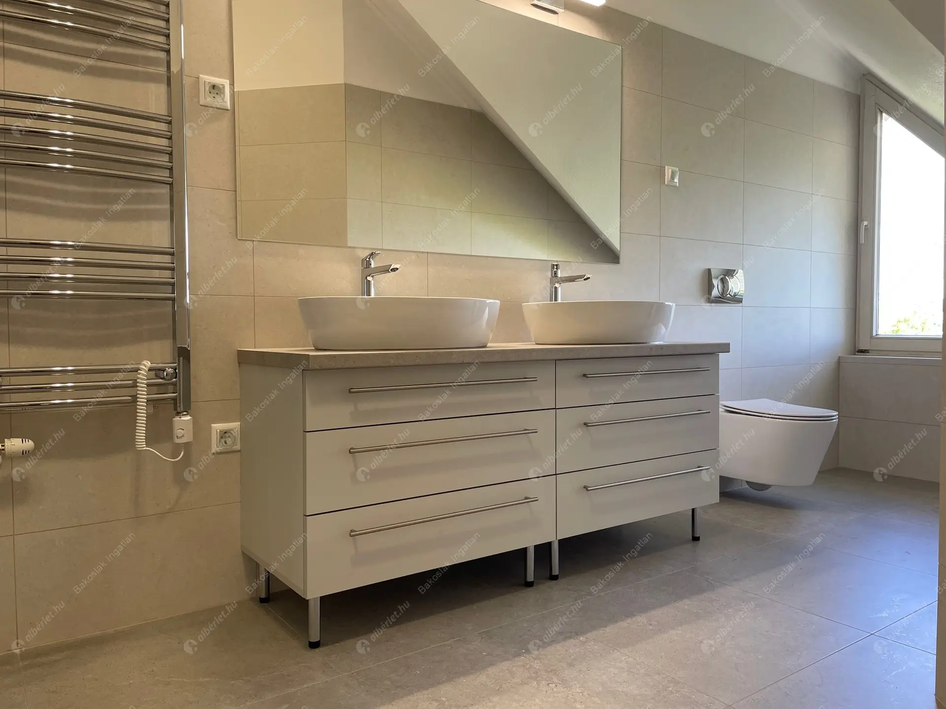 Kiadó albérlet 1116000 Ft/hó áron: Budapest, XII. kerület  Galgóczy utca. Mérete: 300 nm, 7 szobás | Alberlet.hu - 6460160