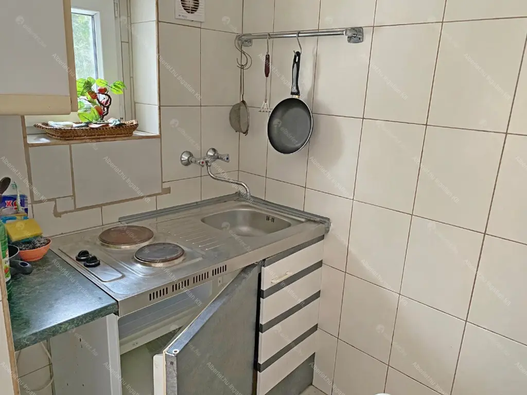 Kiadó albérlet 160000 Ft/hó áron: Budapest, XII. kerület  Gyimes utca. Mérete: 32 nm, 1 szobás | Alberlet.hu - 6684731