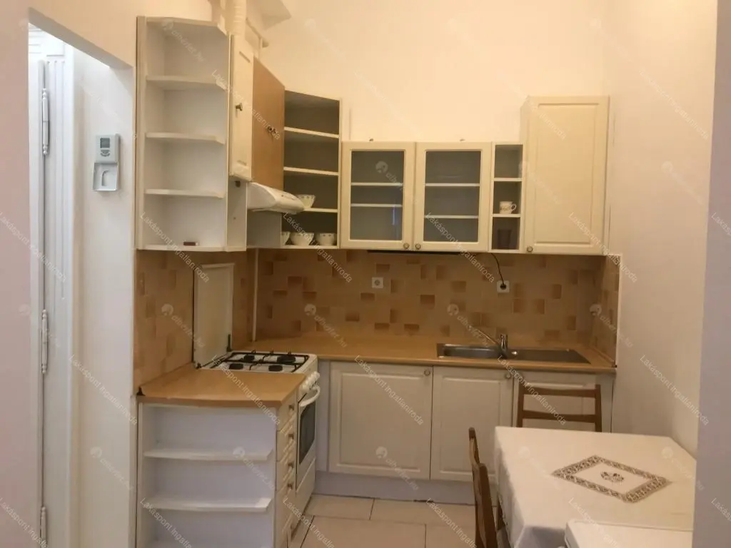 Kiadó albérlet 215000 Ft/hó áron: Budapest, XII. kerület  Hajnóczy József utca. Mérete: 41 nm, 1 szobás | Alberlet.hu - 6708693