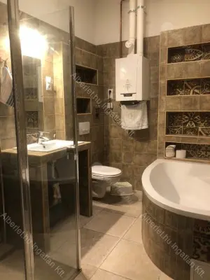 Kiadó albérlet 290000 Ft/hó áron: Budapest, XII. kerület  Hajnóczy József utca. Mérete: 78 nm, 3 szobás | Alberlet.hu - 6698052