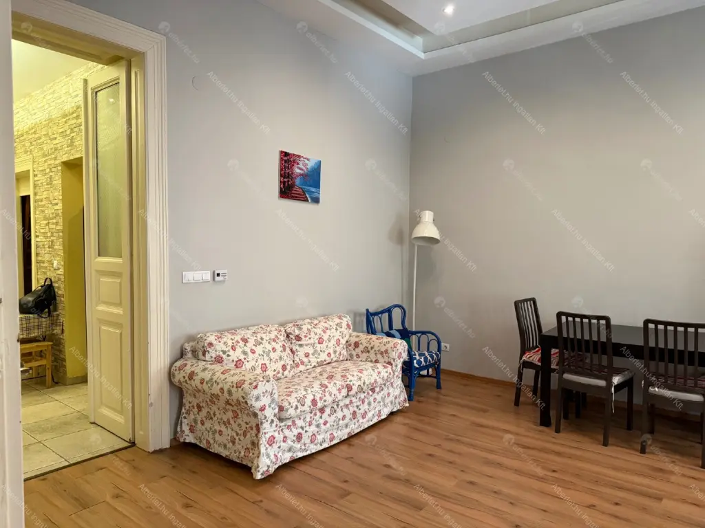 Kiadó albérlet 290000 Ft/hó áron: Budapest, XII. kerület  Hajnóczy József utca. Mérete: 78 nm, 3 szobás | Alberlet.hu - 6698833