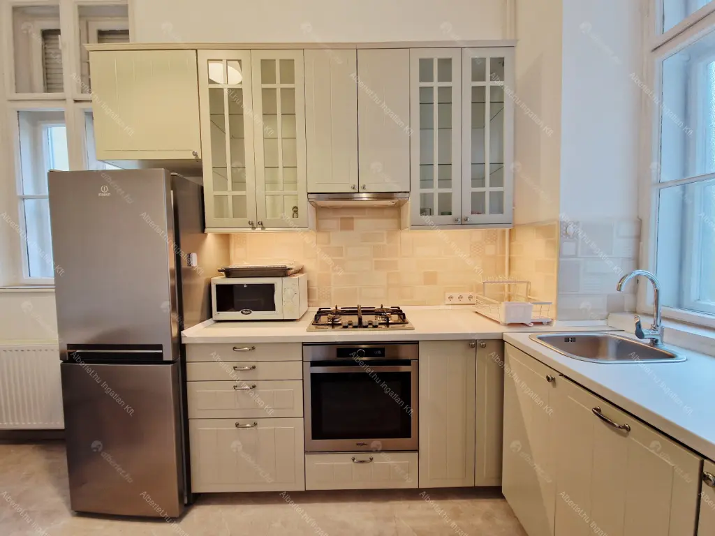 Kiadó albérlet 350000 Ft/hó áron: Budapest, XII. kerület  Hajnóczy József utca. Mérete: 83 nm, 3 szobás | Alberlet.hu - 6678681