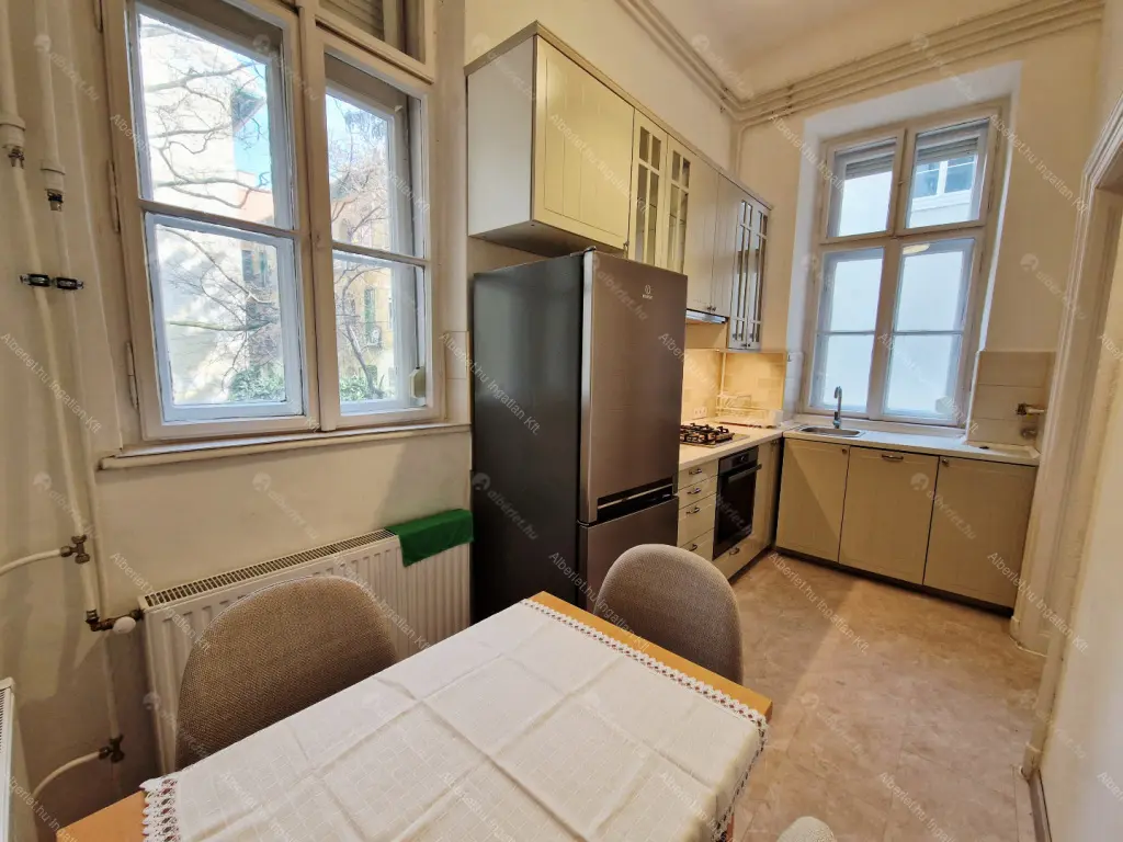 Kiadó albérlet 350000 Ft/hó áron: Budapest, XII. kerület  Hajnóczy József utca. Mérete: 83 nm, 3 szobás | Alberlet.hu - 6678684