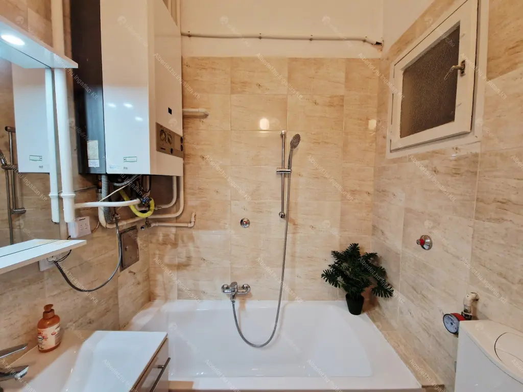 Kiadó albérlet 350000 Ft/hó áron: Budapest, XII. kerület  Hajnóczy József utca. Mérete: 83 nm, 3 szobás | Alberlet.hu - 6678704