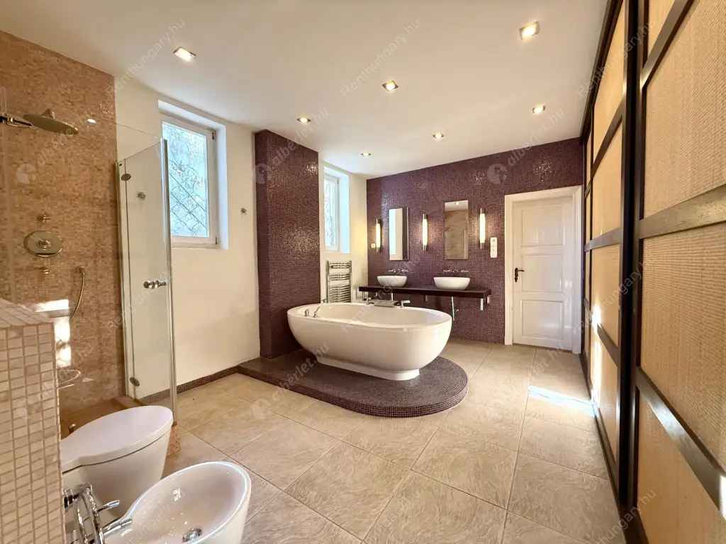 Kiadó albérlet 2696000 Ft/hó áron: Budapest, XII. kerület  Hegyalja út. Mérete: 491 nm, 11 szobás | Alberlet.hu - 6596624