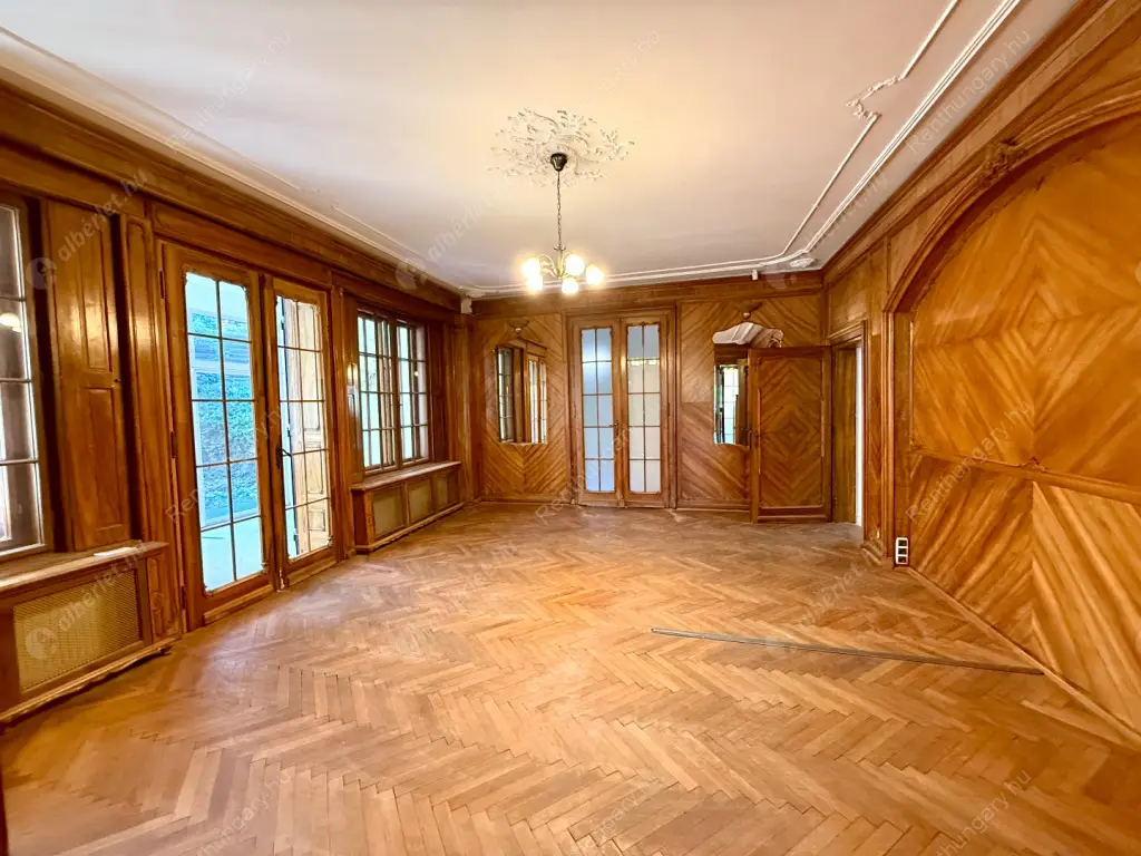 Kiadó albérlet 2696000 Ft/hó áron: Budapest, XII. kerület  Hegyalja út. Mérete: 491 nm, 11 szobás | Alberlet.hu - 6596628