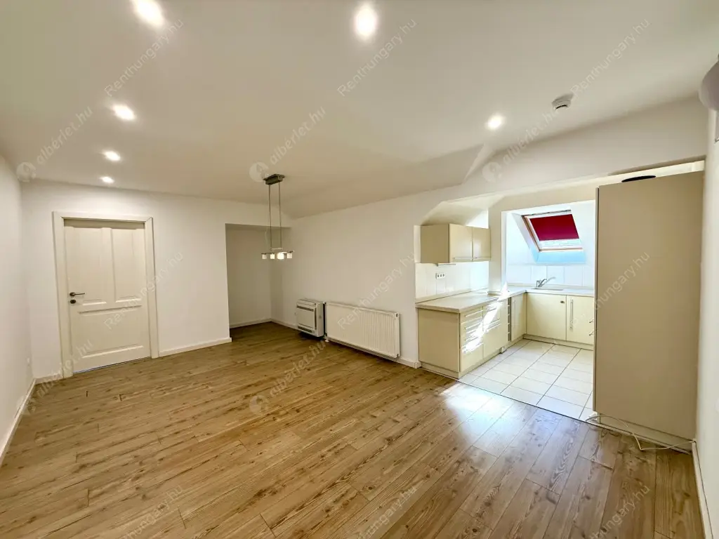 Kiadó albérlet 2671000 Ft/hó áron: Budapest, XII. kerület  Hegyalja út. Mérete: 491 nm, 11 szobás | Alberlet.hu - 6626519