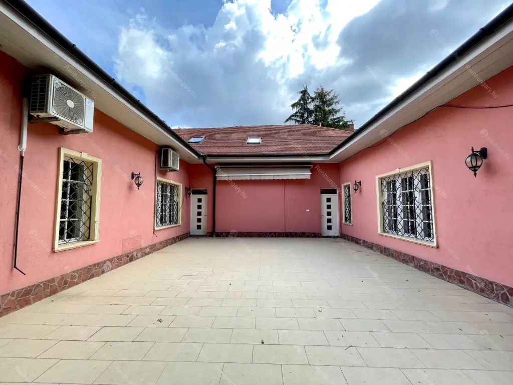 Kiadó albérlet 2733000 Ft/hó áron: Budapest, XII. kerület  Hegyalja út. Mérete: 491 nm, 11 szobás | Alberlet.hu - 6701683