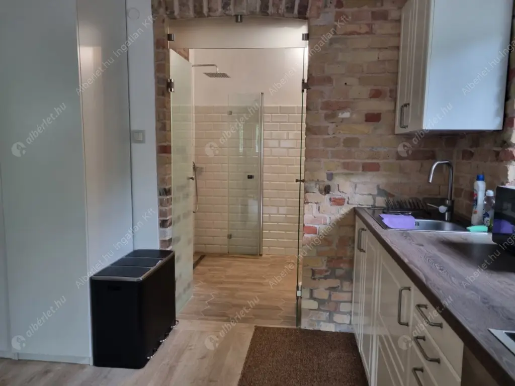Kiadó albérlet 269000 Ft/hó áron: Budapest, XII. kerület  Istenhegyi út. Mérete: 45 nm, 1 szobás | Alberlet.hu - 6604811