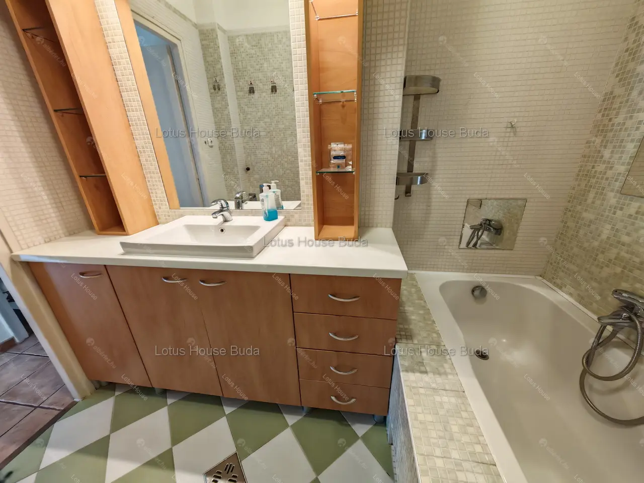 Kiadó albérlet 350000 Ft/hó áron: Budapest, XII. kerület  Kék Golyó utca. Mérete: 78 nm, 3 szobás | Alberlet.hu - 6683409