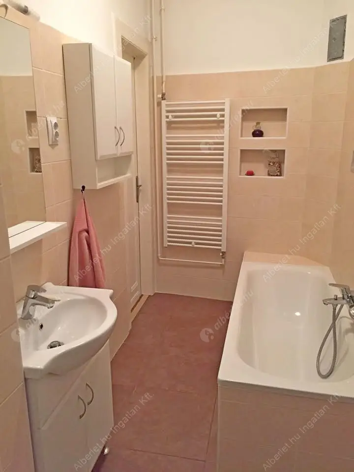 Kiadó albérlet 230000 Ft/hó áron: Budapest, XII. kerület  Királyhágó tér. Mérete: 69 nm, 2 szobás | Alberlet.hu - 6606943