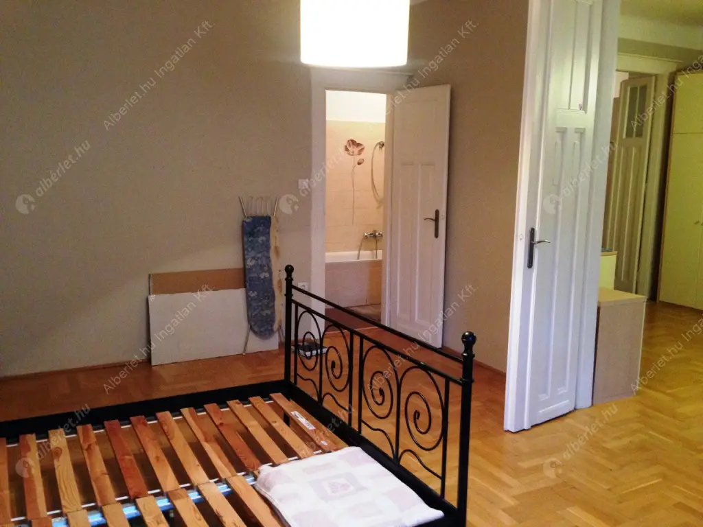 Kiadó albérlet 230000 Ft/hó áron: Budapest, XII. kerület  Királyhágó tér. Mérete: 69 nm, 2 szobás | Alberlet.hu - 6606958
