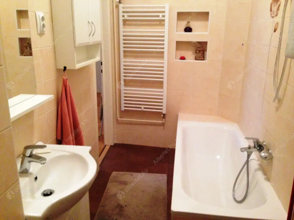 Kiadó albérlet 230000 Ft/hó áron: Budapest, XII. kerület  Királyhágó tér. Mérete: 69 nm, 2 szobás | Alberlet.hu - 6606962